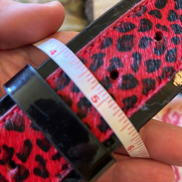 WHITHOUSE BLACKMARKET WHBM Size Small Belt Red/Black Cheetah Horsehair Leather - Picture 9 of 16